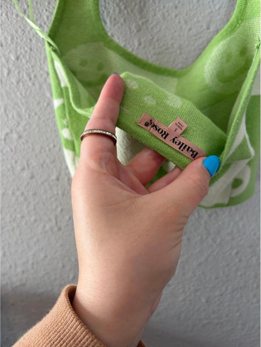 Bailey Rose green smile halter cropped tank size S - Picture 3 of 3